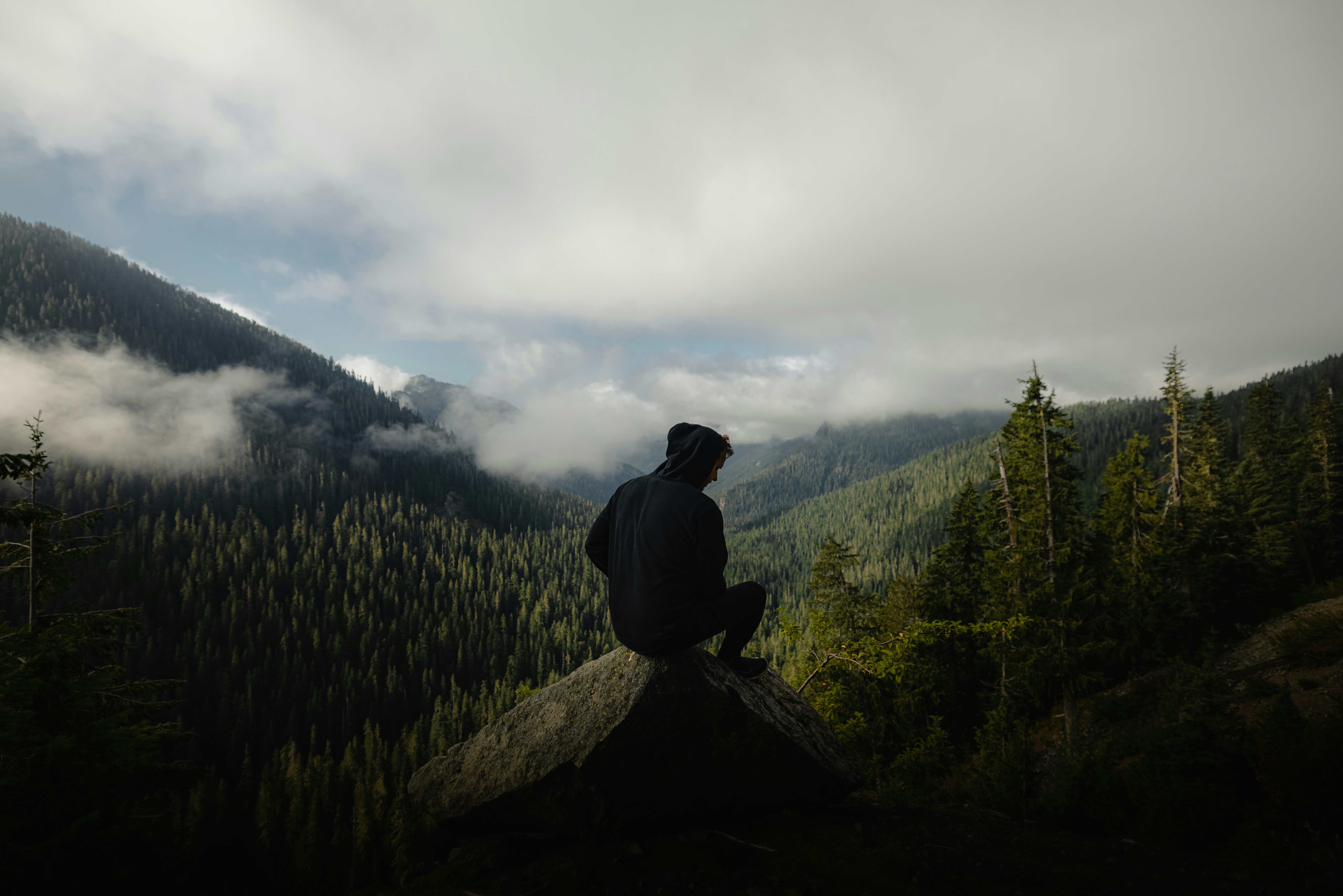 Men on a hill – perspective nature retreat